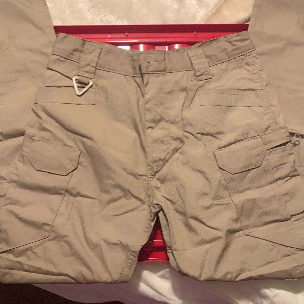 Cargo pants size medium